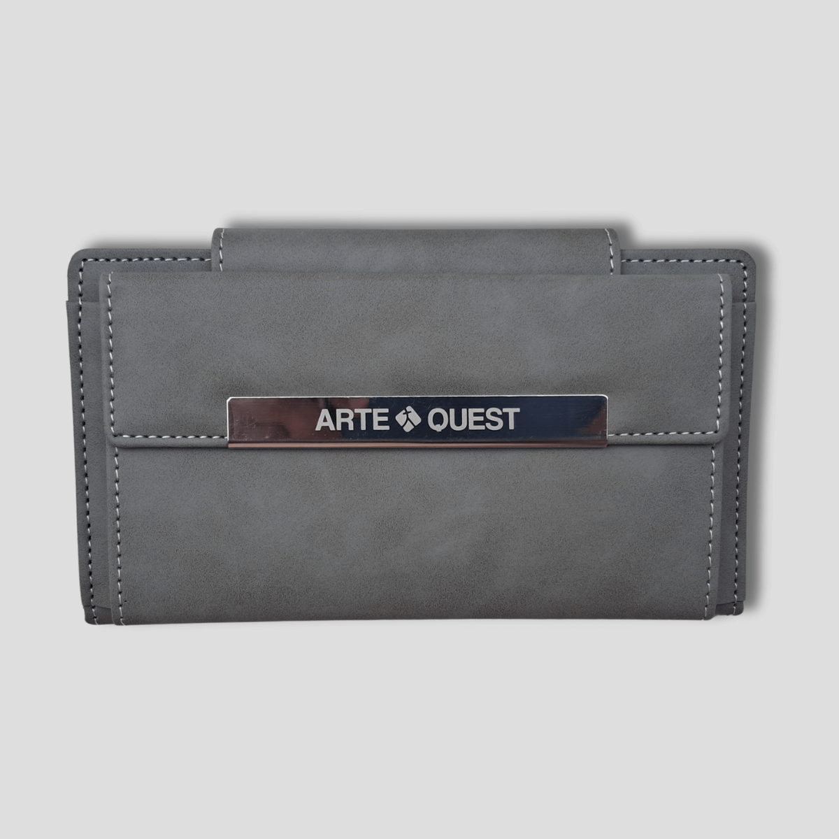 Premium_Travel_Wallet_Passport_Holder_7_14fd20d2-d9b7-4a63-8e92-2ff6db124aba