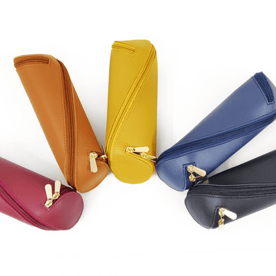 large-triangular-zipper-pouch-leatherette-makeup-toiletry-organizer-3
