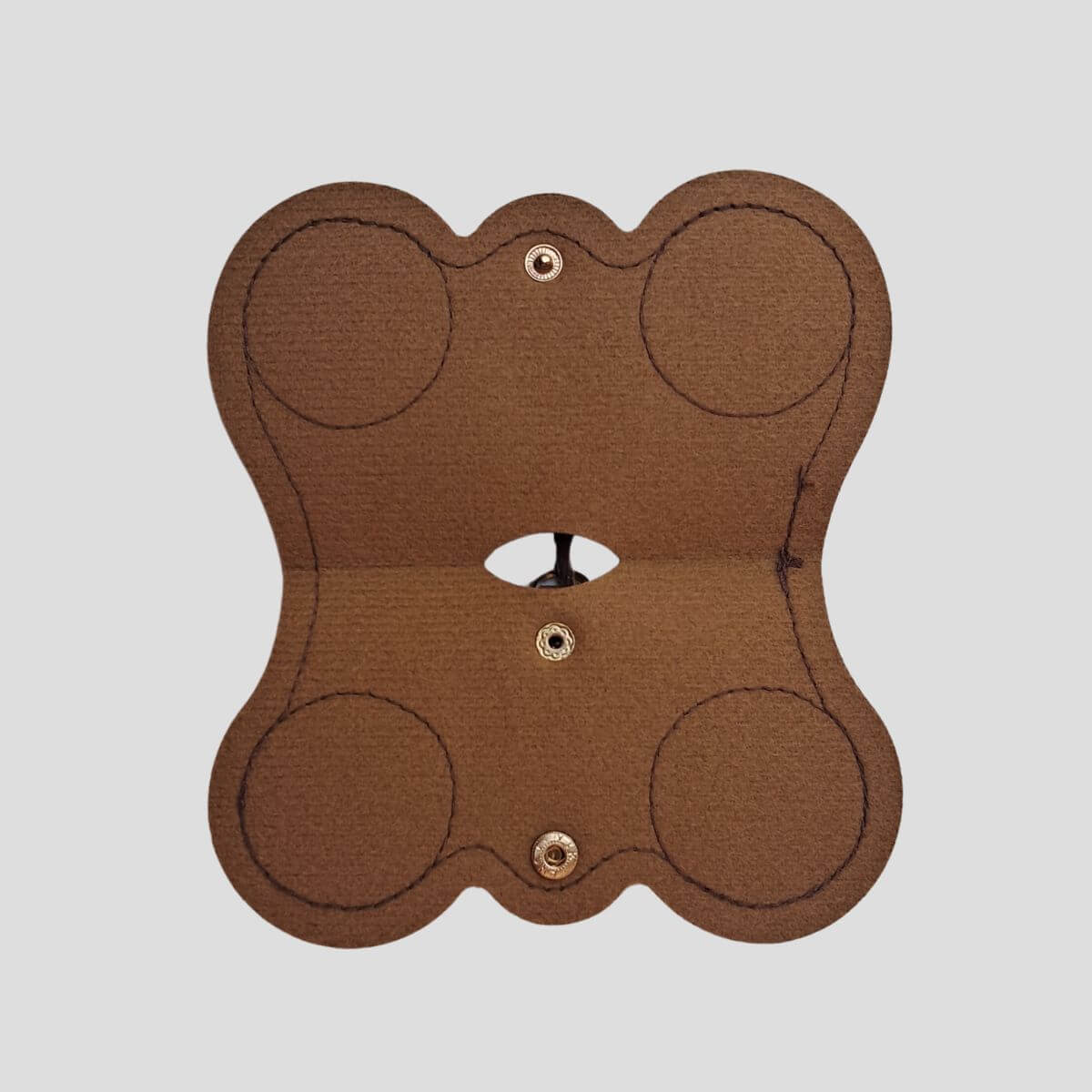 leather-eyeglass-case-0_d083c93c-7d55-469d-bc0e-2c051d4aeeff