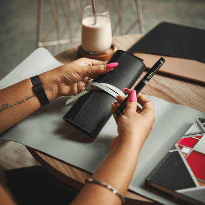 swell-roller-vegan-leather-pen-accessory-organizer-1