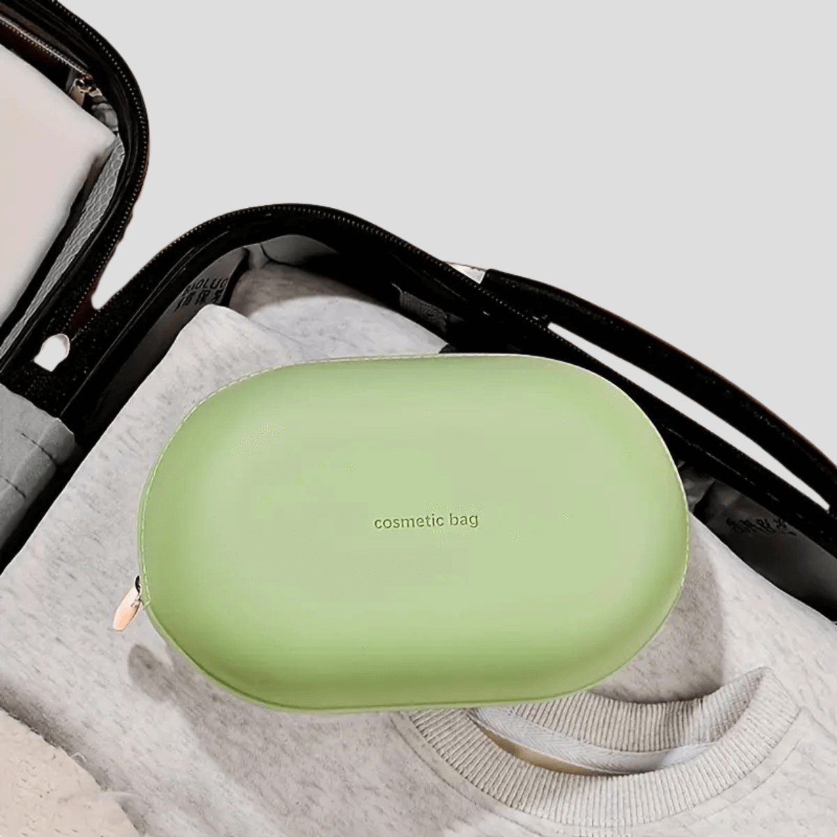 waterproof-silicone-makeup-bag-for-women-2_0b0f7eba-439e-4f87-9f08-1ebaf9e9e158